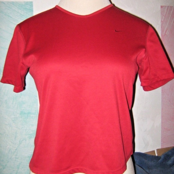 nike stretch shirt
